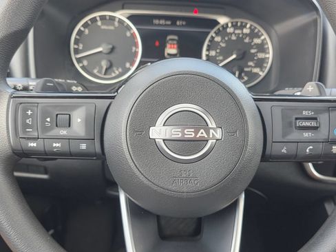 Used 2023 Nissan Rogue SV FWD image 31