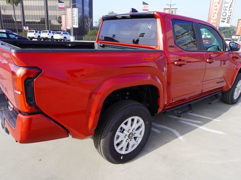 Certified 2026 Toyota Tacoma SR5 image 6