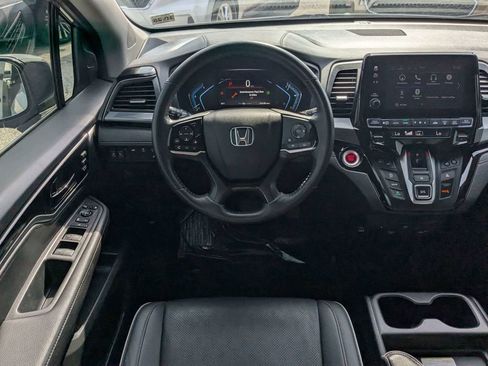 Used 2024 Honda Odyssey Elite image 16