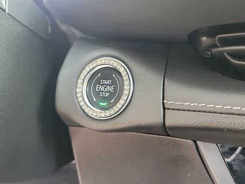 Certified 2022 Buick Envision Preferred FWD image 26