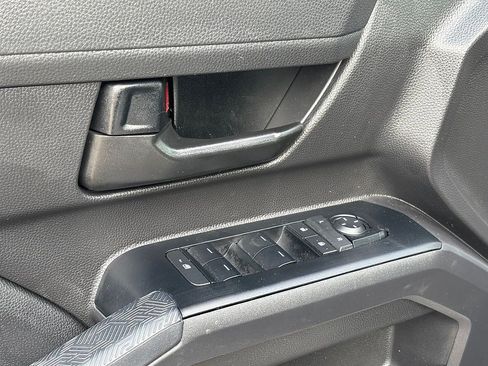Used 2025 Toyota Tacoma SR5 AWD/4WD image 25