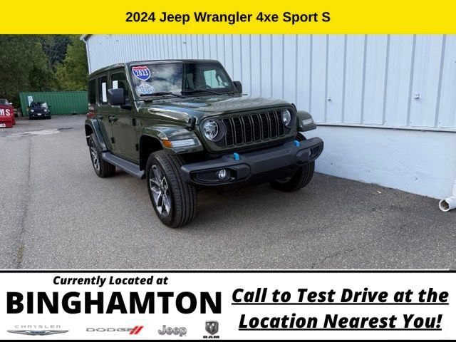 Used 2024 Jeep Wrangler Unlimited w/ Convenience Group AWD/4WD image 3