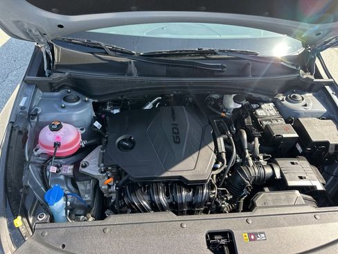 Used 2025 Kia Sportage LX image 28