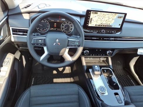 New 2026 Mitsubishi Outlander AWD image 8