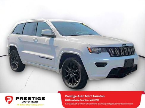 Used 2020 Jeep Grand Cherokee Altitude image 1