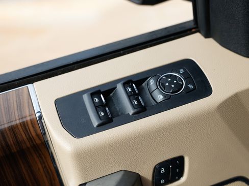 Used 2017 Ford F150 Lariat w/ Equipment Group 501A Mid image 52