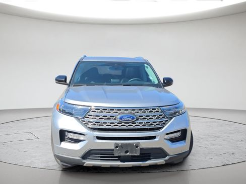 Used 2023 Ford Explorer Limited w/ Limited Technology Package AWD/4WD image 11