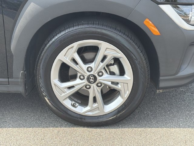 Used 2022 Hyundai Kona SEL w/ Convenience Package FWD image 16