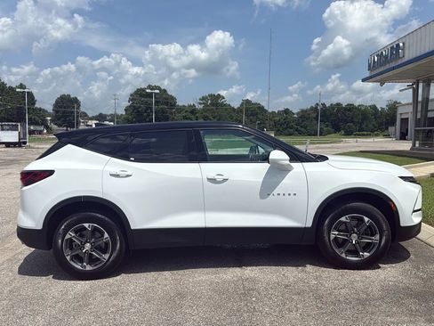 Used 2025 Chevrolet Blazer LT FWD image 6