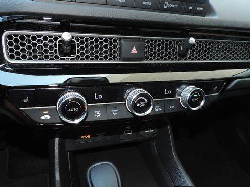Used 2024 Honda Civic EX-L image 21