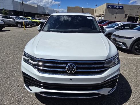 Used 2022 Volkswagen Tiguan SEL R-Line AWD/4WD image 9