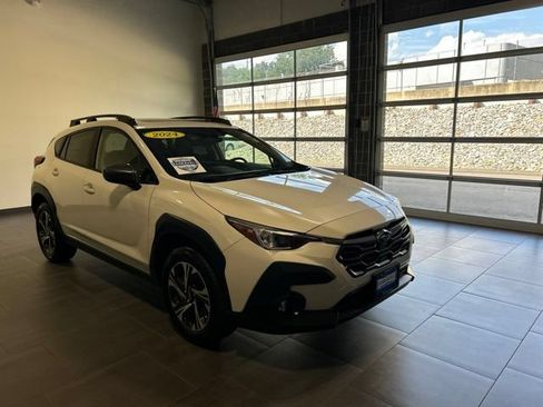 Used 2024 Subaru Crosstrek 2.0i Premium AWD/4WD image 4