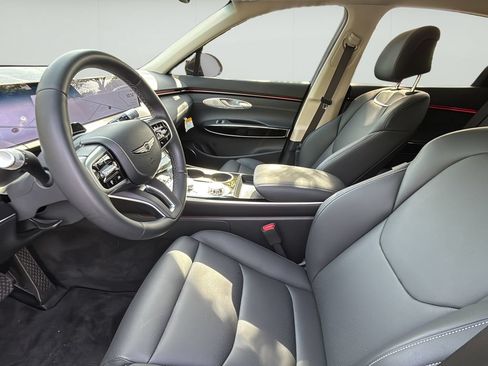 Certified 2026 Genesis GV70 2.5T AWD/4WD image 14