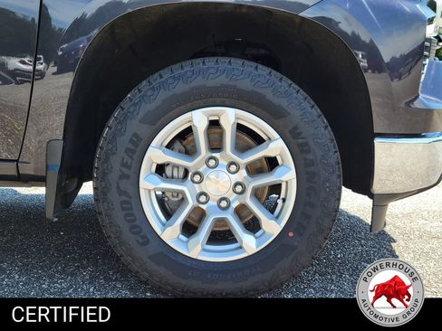 Used 2022 Chevrolet Silverado 1500 LT AWD/4WD image 11