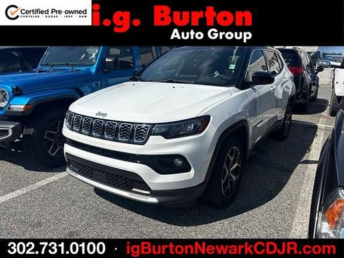 Used 2025 Jeep Compass Limited AWD/4WD image 1