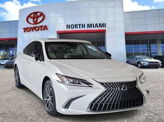 Used 2023 Lexus ES 350 w/ Premium Package FWD video 1