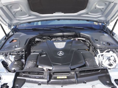 Used 2019 Mercedes-Benz E 450 4MATIC Sedan image 4