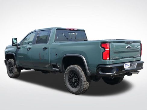 New 2026 Chevrolet Silverado 2500 ZR2 AWD/4WD image 9