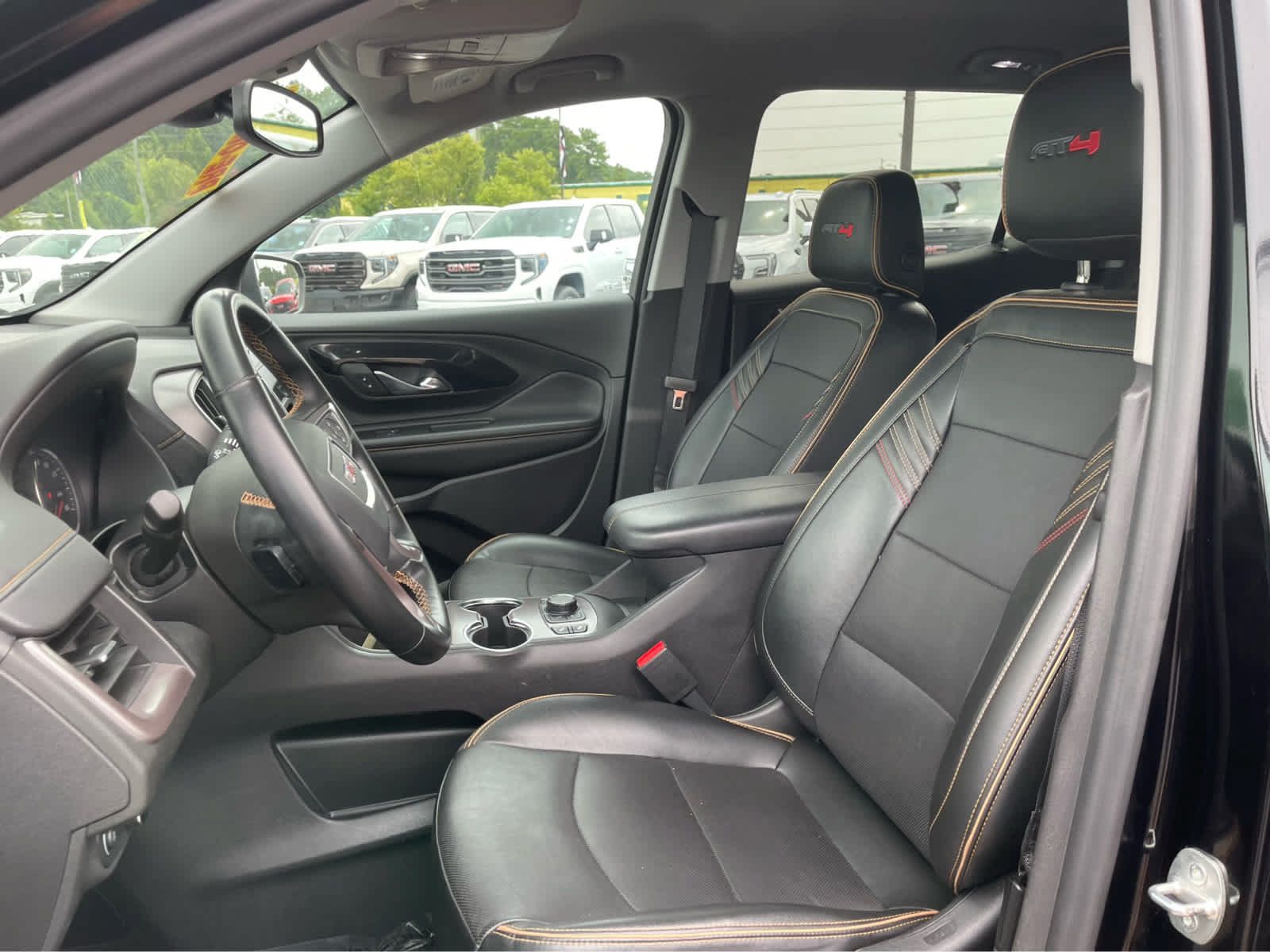 Used 2024 GMC Terrain AT4 AWD/4WD image 12