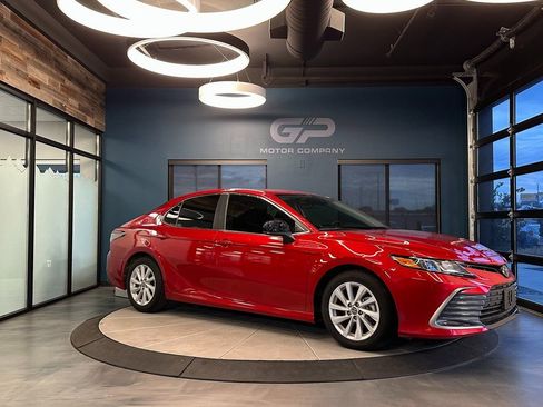 Used 2023 Toyota Camry LE image 1