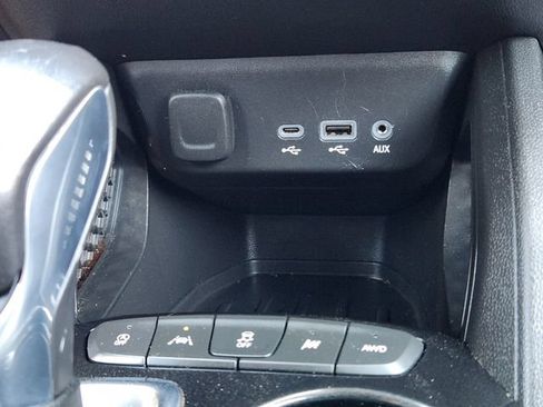 Used 2021 Chevrolet TrailBlazer ACTIV w/ Convenience Package AWD/4WD image 22