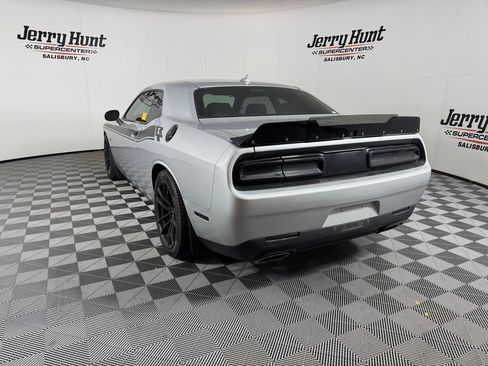 Used 2023 Dodge Challenger R/T w/ Plus Package image 8