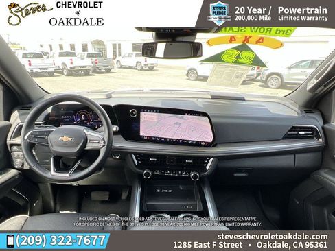 Used 2025 Chevrolet Suburban Premier AWD/4WD image 24