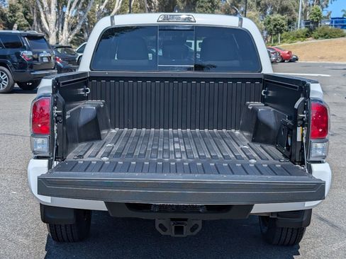 Used 2023 Toyota Tacoma TRD Sport w/ Black Out Package (TMS) AWD/4WD image 9