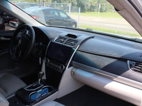 Used 2012 Toyota Camry LE FWD image 16