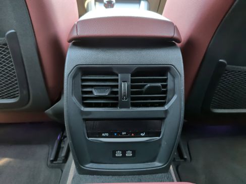 Used 2022 BMW 430i Convertible w/ M Sport Package RWD image 34
