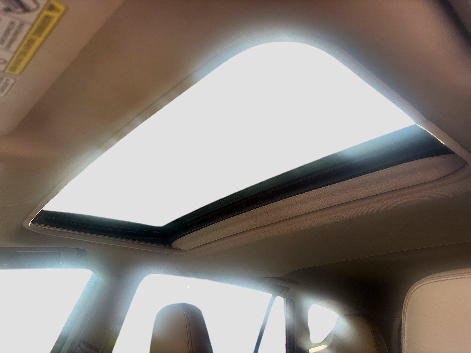 Used 2015 Toyota RAV4 Limited FWD image 13