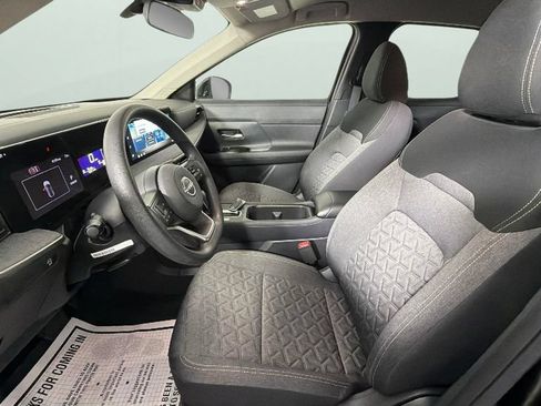 Used 2026 Nissan Kicks SV FWD image 17