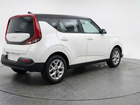 Used 2025 Kia Soul LX w/ LX Technology Package image 9