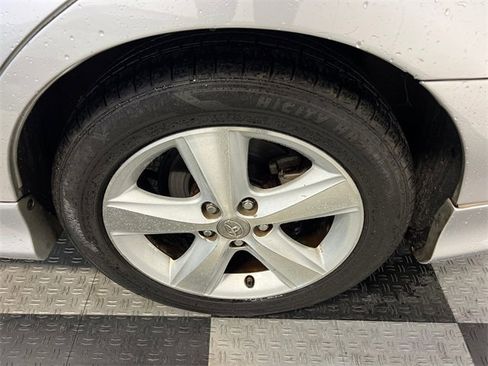 Used 2011 Toyota Camry SE image 13