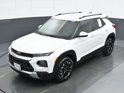 Used 2023 Chevrolet TrailBlazer LT FWD image 17