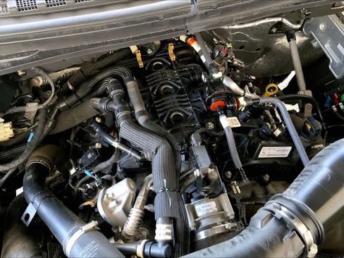 Used 2024 Ford Expedition Max XLT AWD/4WD image 31