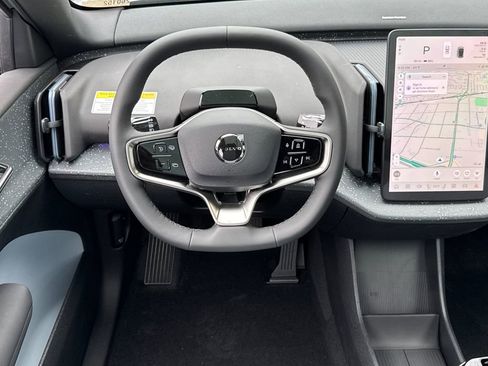 New 2025 Volvo EX30 Ultra w/ Climate Package image 13