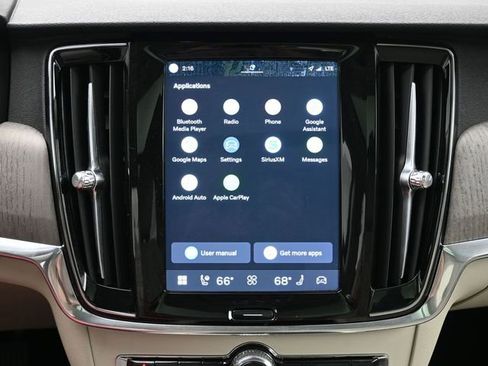 Used 2023 Volvo S90 B6 Plus image 20