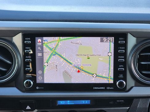 Used 2023 Toyota Tacoma TRD Sport image 28