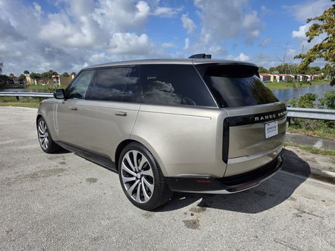 Used 2024 Land Rover Range Rover Long Wheelbase Autobiography AWD/4WD image 2