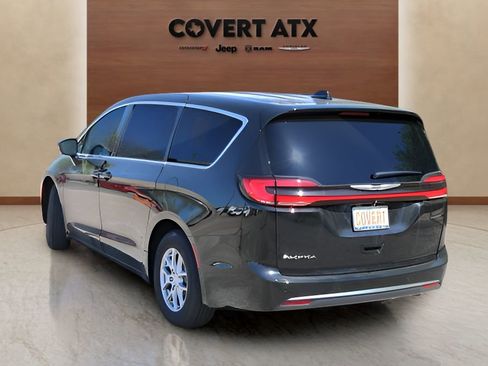 New 2026 Chrysler Pacifica Select FWD image 3