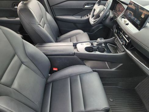 Certified 2024 Nissan Rogue SL w/ SL Premium Package FWD image 10