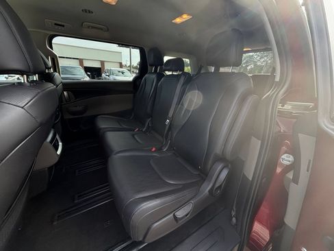 Used 2026 Kia Carnival FWD image 27