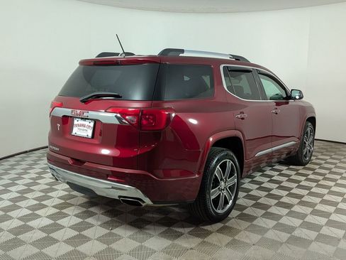 Used 2017 GMC Acadia Denali w/ Technology Package FWD image 3