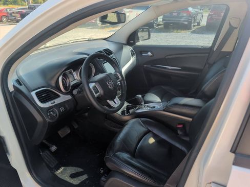 Used 2015 Dodge Journey SXT w/ Sun/Sound Group FWD image 9