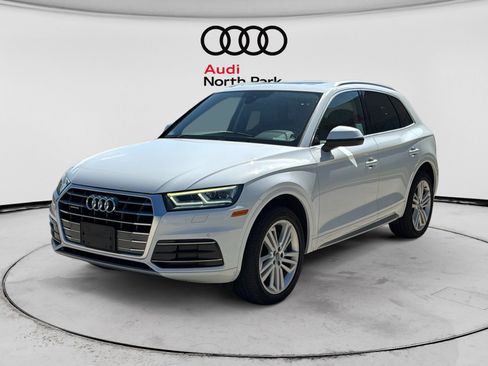 Used 2019 Audi Q5 2.0T Premium Plus w/ Premium Plus Package AWD/4WD image 3