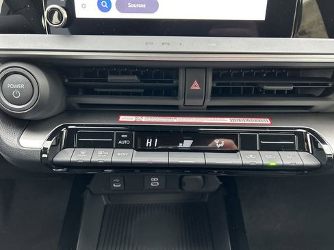 New 2026 Toyota Prius LE FWD image 12