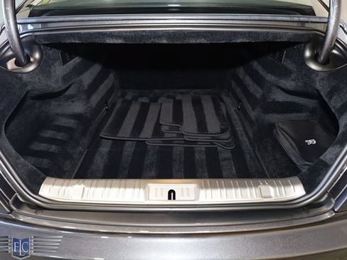 Used 2019 Rolls-Royce Wraith RWD image 35