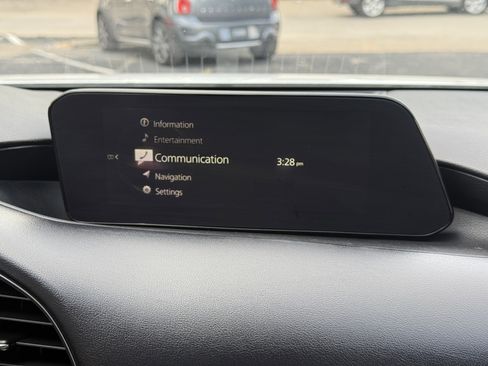 Used 2022 MAZDA MAZDA3 s image 26