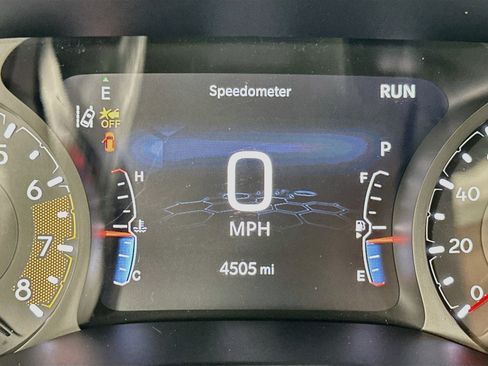 Used 2026 Jeep Compass Latitude AWD/4WD image 12